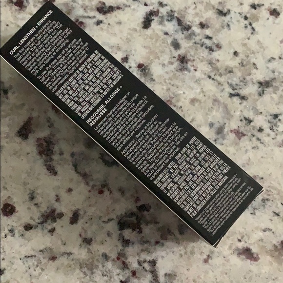 treStiQue Good Vibes Black Mascara w/curler - Picture 3 of 7